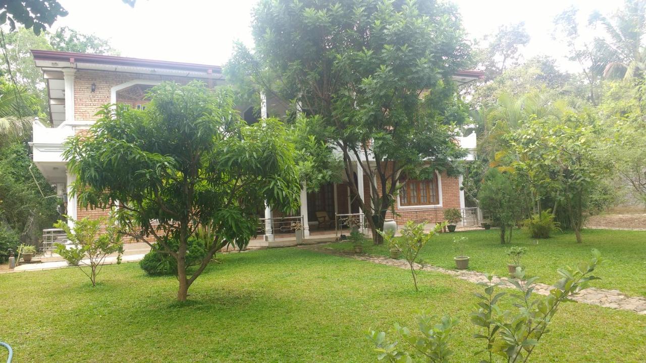 Serendib Garden Resort Habarana Bagian luar foto